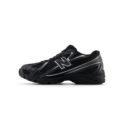 New Balance 740 Bungee Sneakers in Black Color