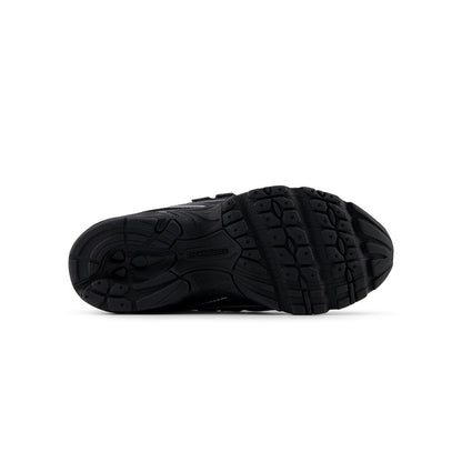 New Balance 740 Bungee Sneakers in Black Color