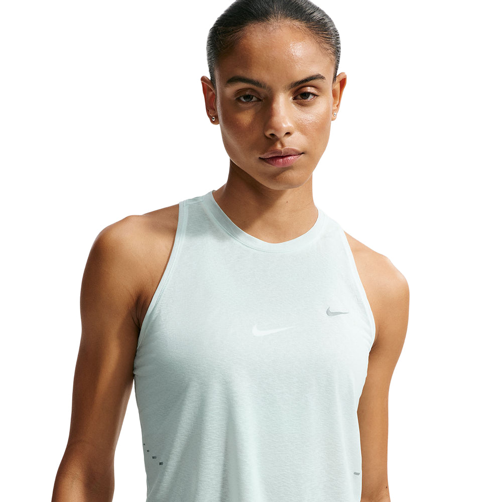 Nike W Breathe Swift Run Tank Tops in Green Color