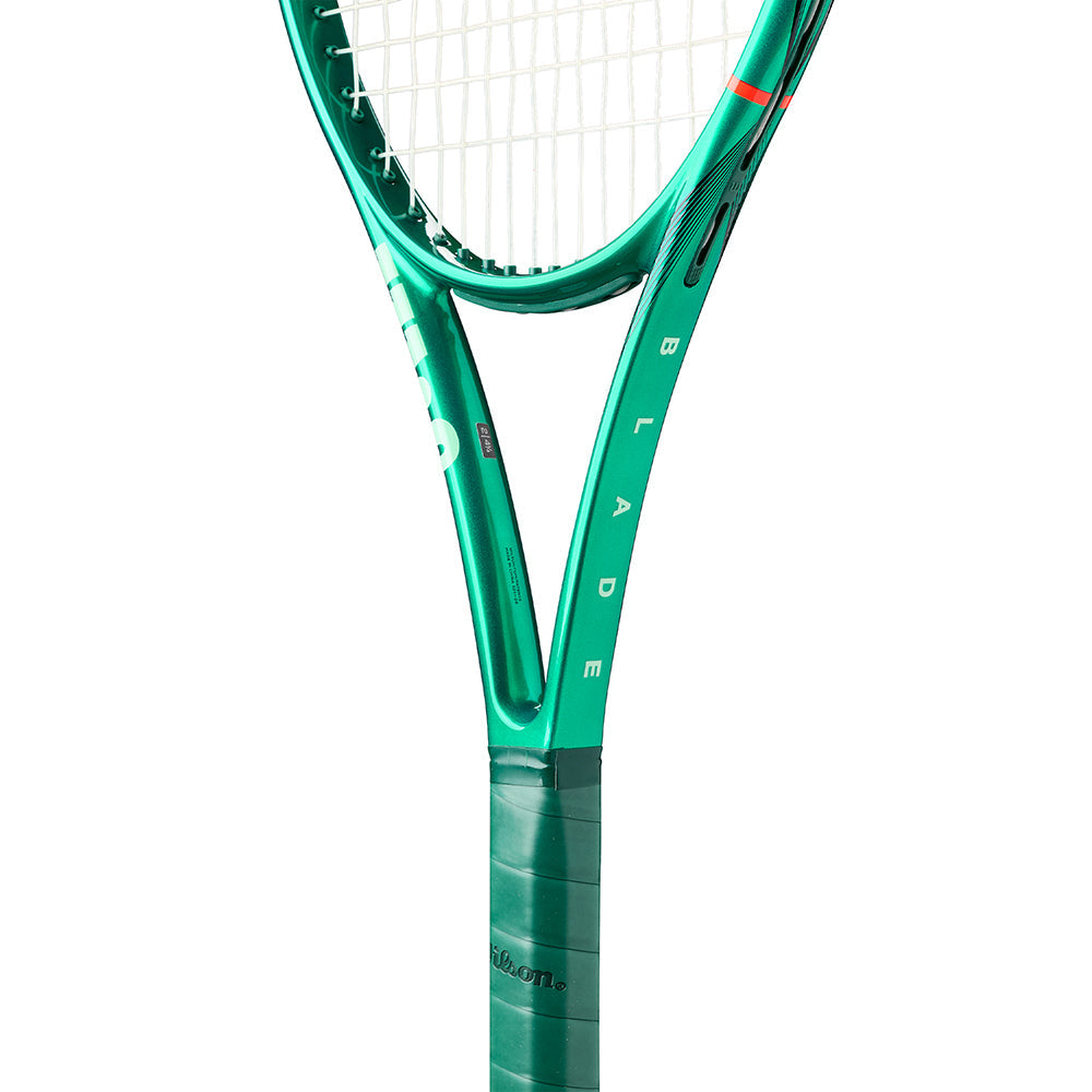 Wilson Blade 100L V10 Tennis Racquets in No Color