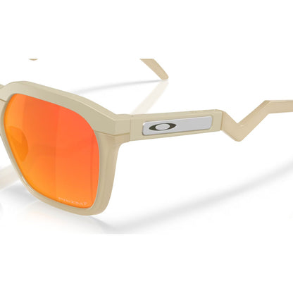 Oakley Hstn Sq Mtt Sand Accessories in Red Color
