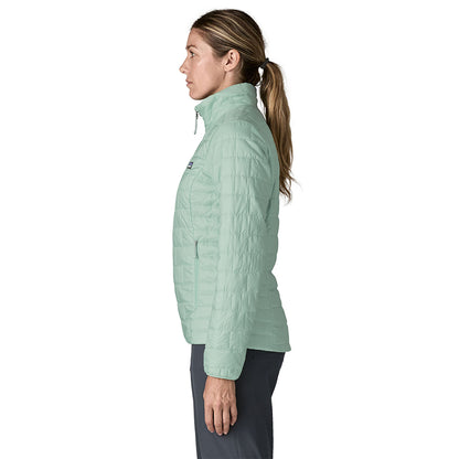 Patagonia W Nano Puff Jkt Midlayer in Blue Color