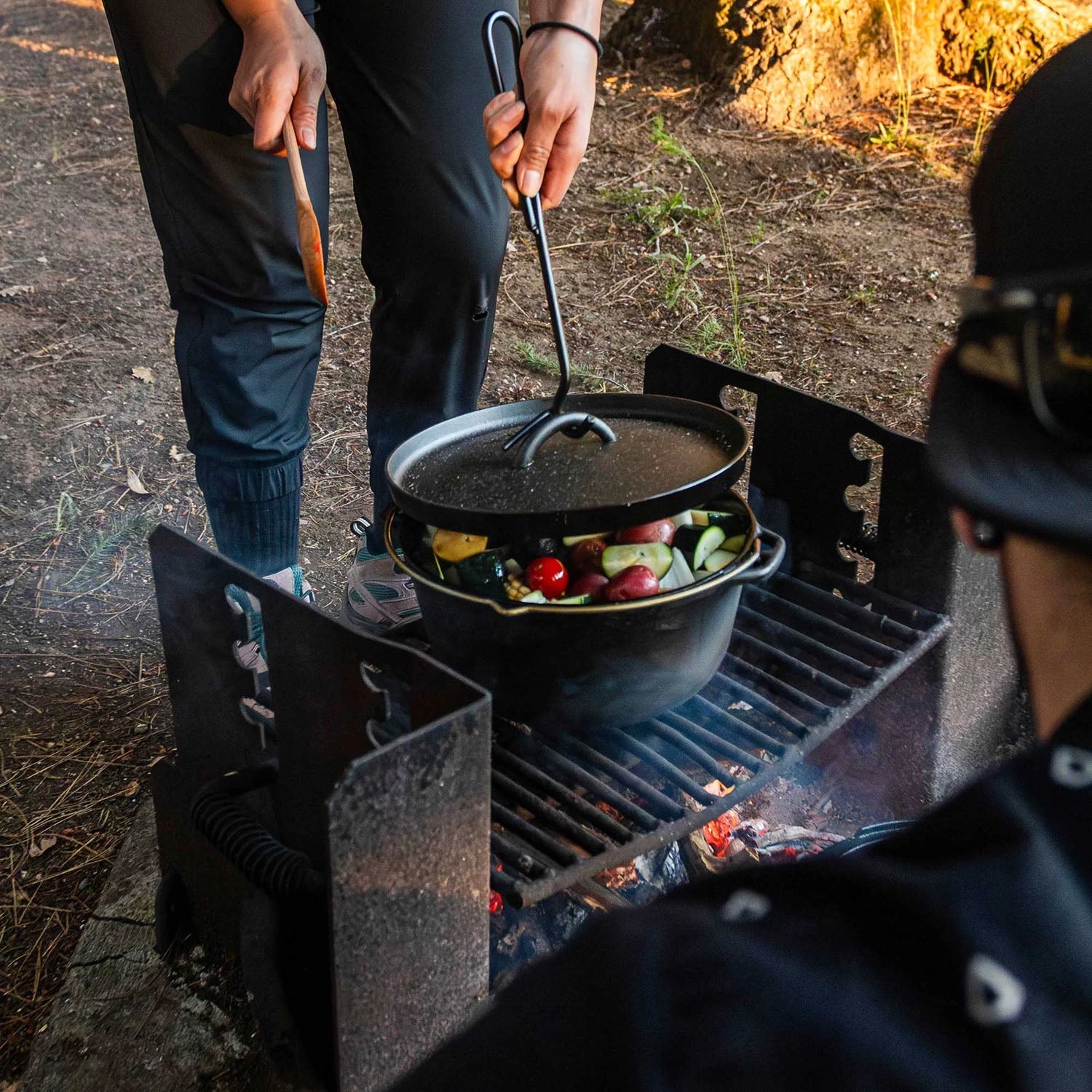 GUIDECAST DUTCH OVEN | DUTCH OVEN