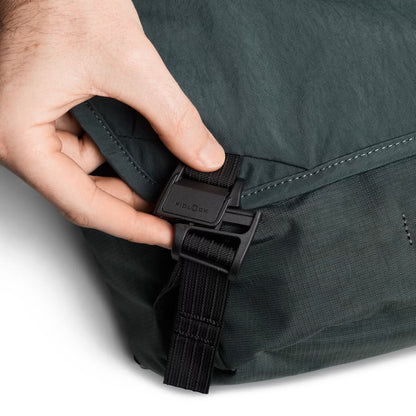 Bellroy Venture Messenger 16L Bags in Green Color