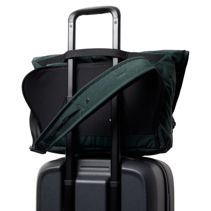 Bellroy Venture Messenger 16L Bags in Green Color