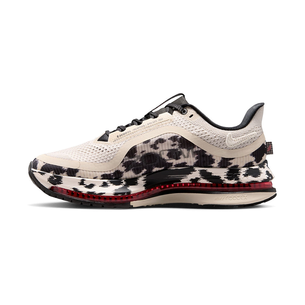 Nike W Pegasus Premium Running Shoes in Multi Color