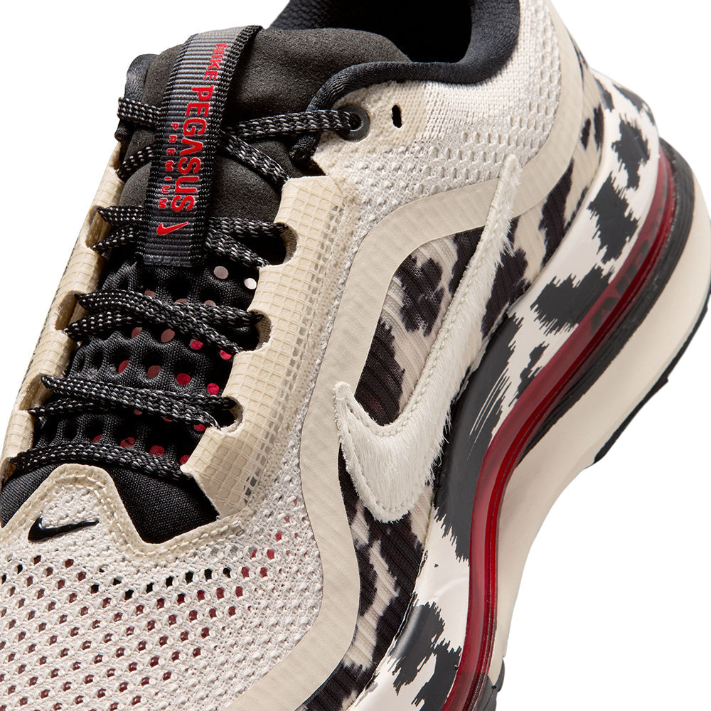 Nike W Pegasus Premium Running Shoes in Multi Color
