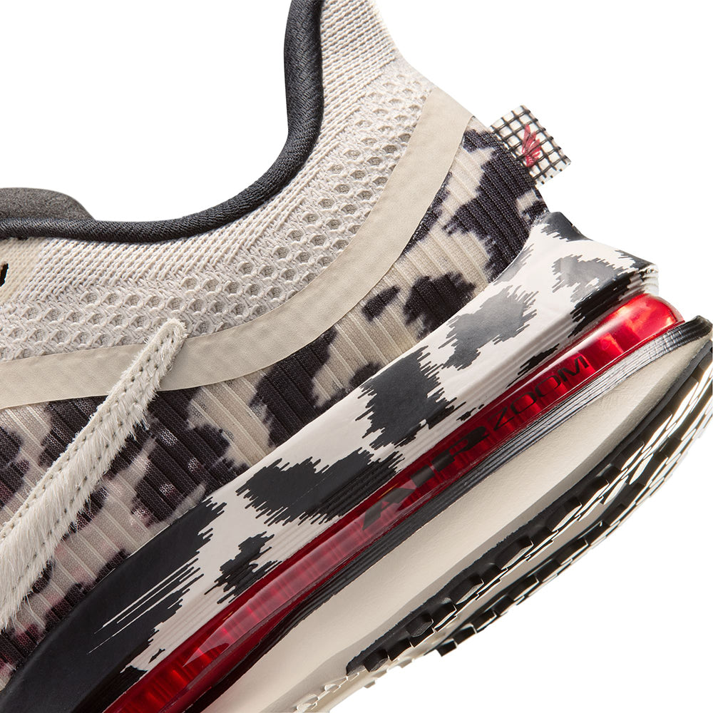 Nike W Pegasus Premium Running Shoes in Multi Color