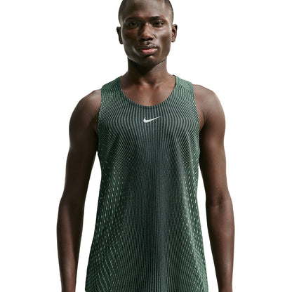 M AEROFIT STRIDE TANK TO | 011 BLACK/