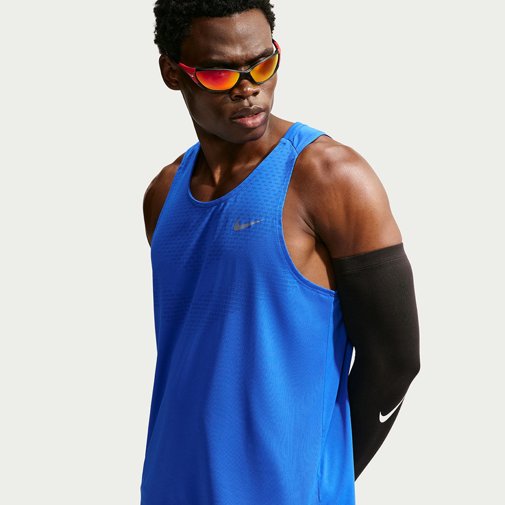 Nike M Stride Df Adv Tank Top in Blue Color