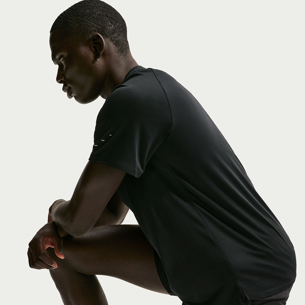 Nike M Stride Df Adv short sleeve Tops in Black Color