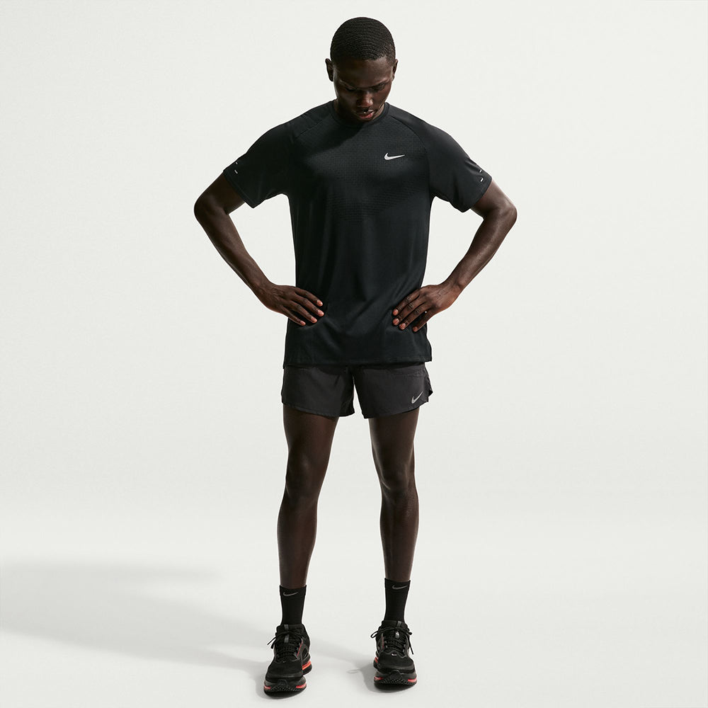 Nike M Stride Df Adv short sleeve Tops in Black Color
