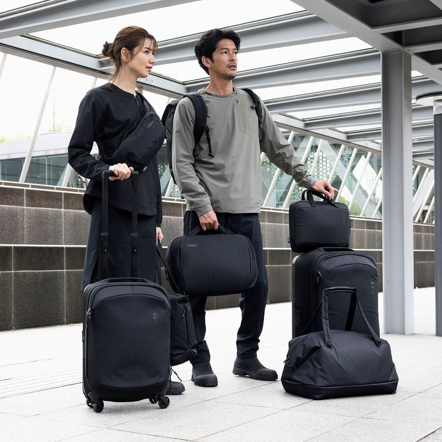 Thule Subterra 2 Hybrid Trvl B Bags in Grey Color