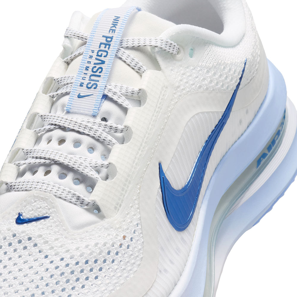 Nike W Pegasus Premium Running Shoes in White Color