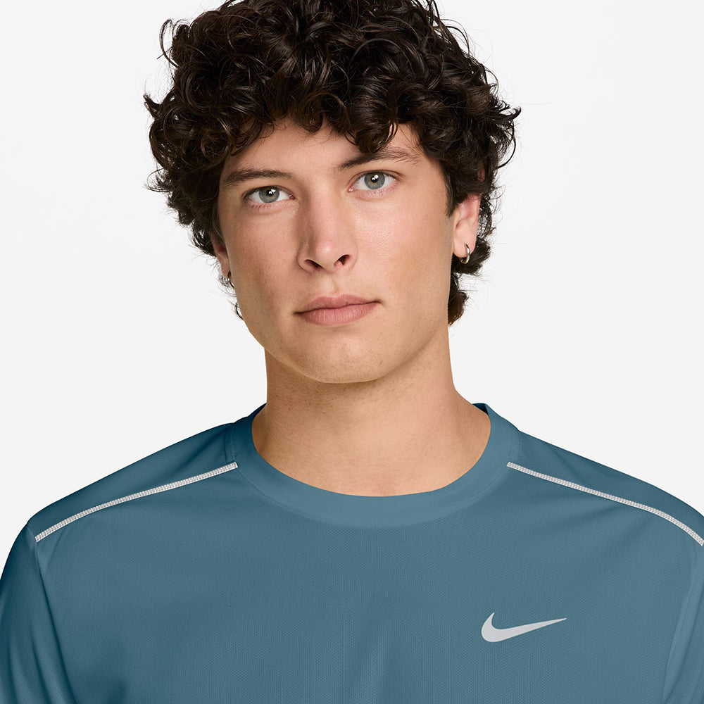 Nike M Miler Df UV Ss Run Top in Blue Color