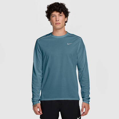 Nike M Miler Df UV Ls Run Top in Blue Color