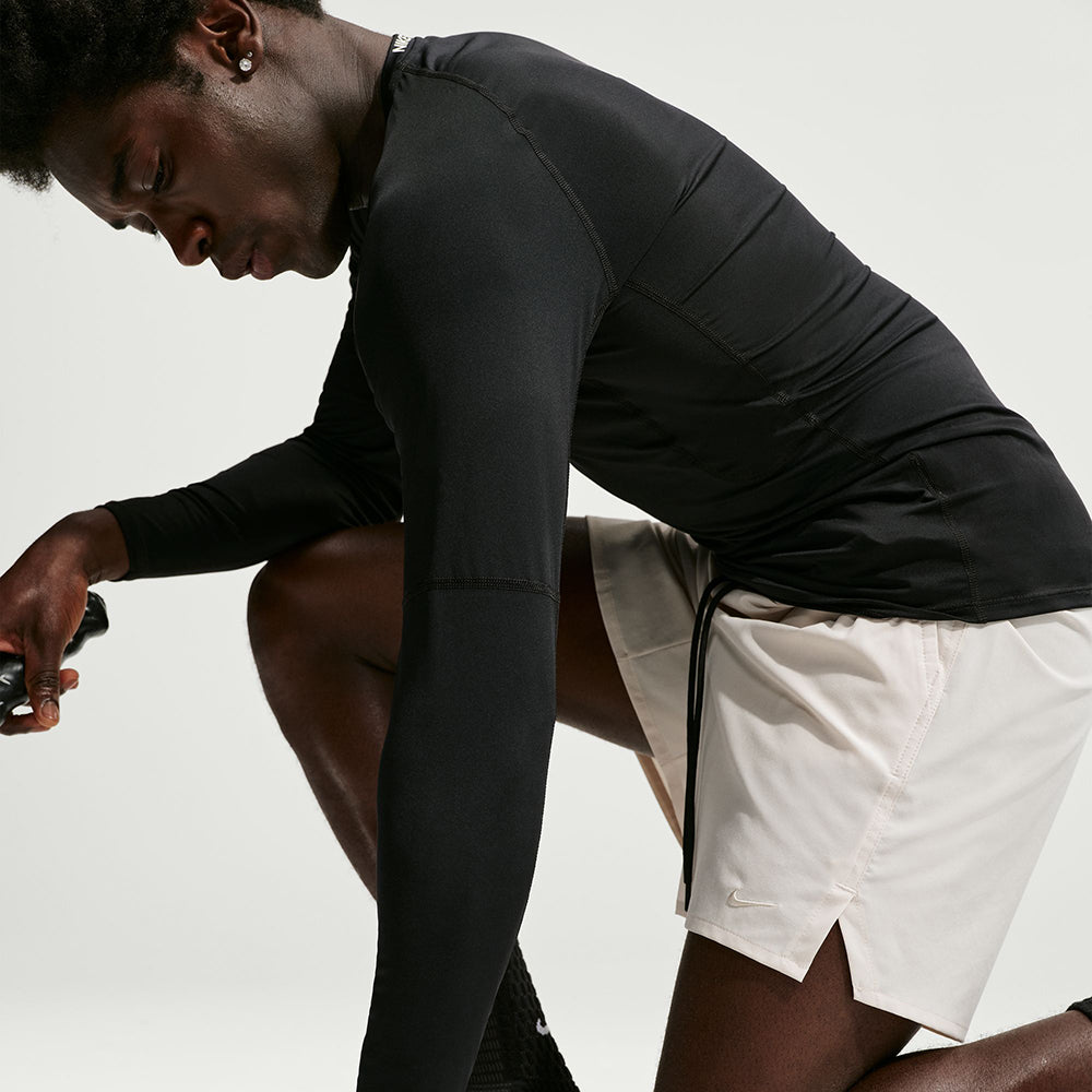 Nike M Unlimited Short 7In Shorts in White Color