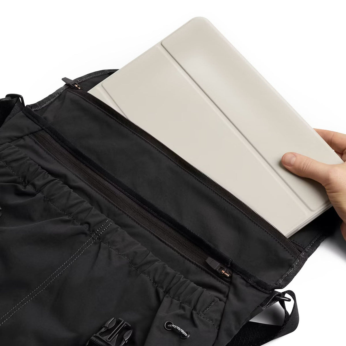 CINCH MESSENGER BAG | BLK-243