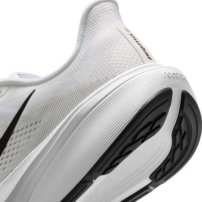 M PEGASUS 42 | 101 WHITE/