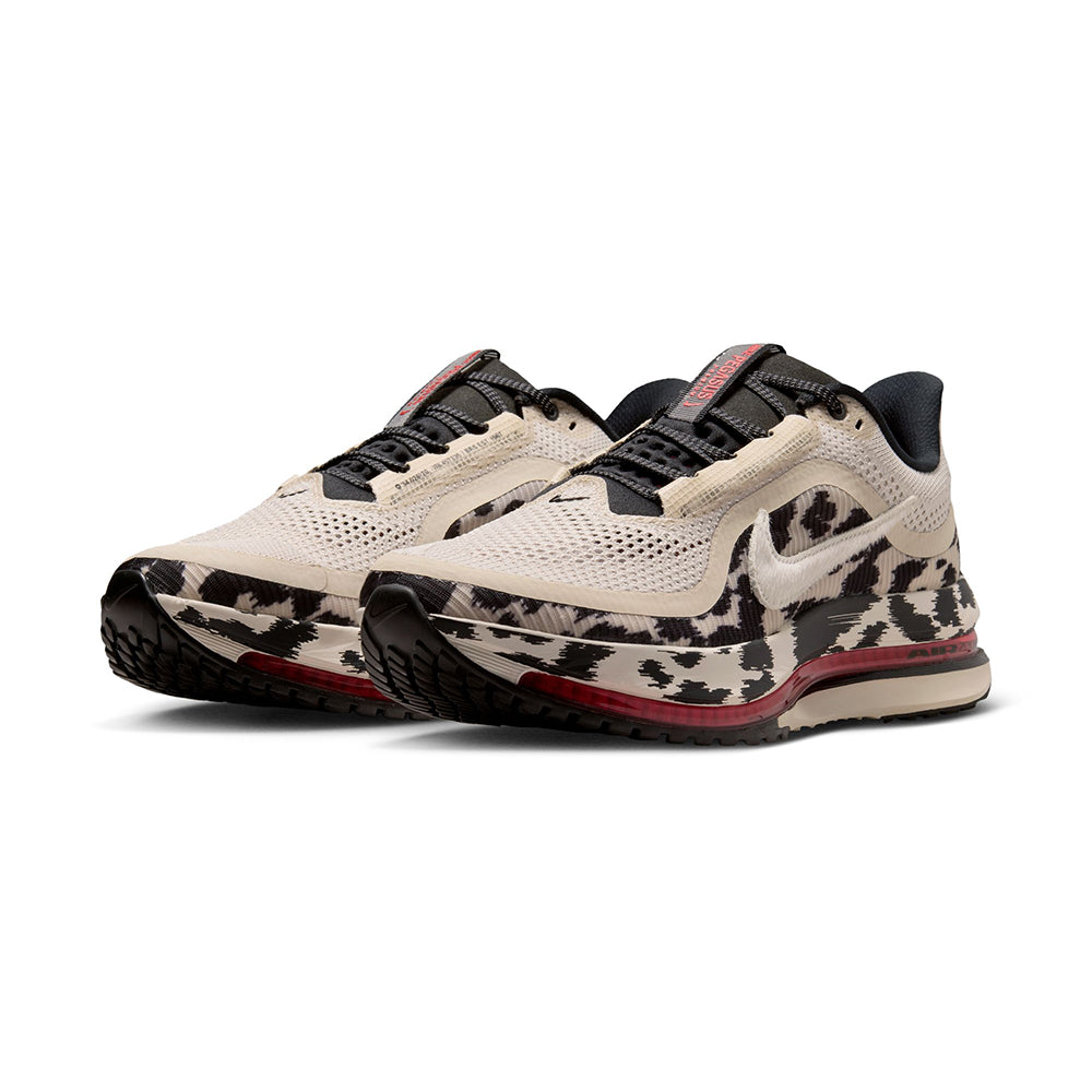 Nike M Pegasus Premium Running Shoes in Multi Color