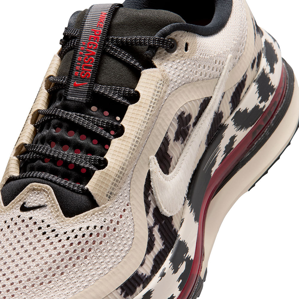 Nike M Pegasus Premium Running Shoes in Multi Color