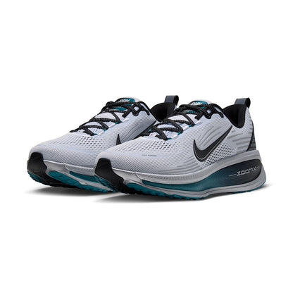 Nike M Vomero 18 Running Shoes in Grey Color