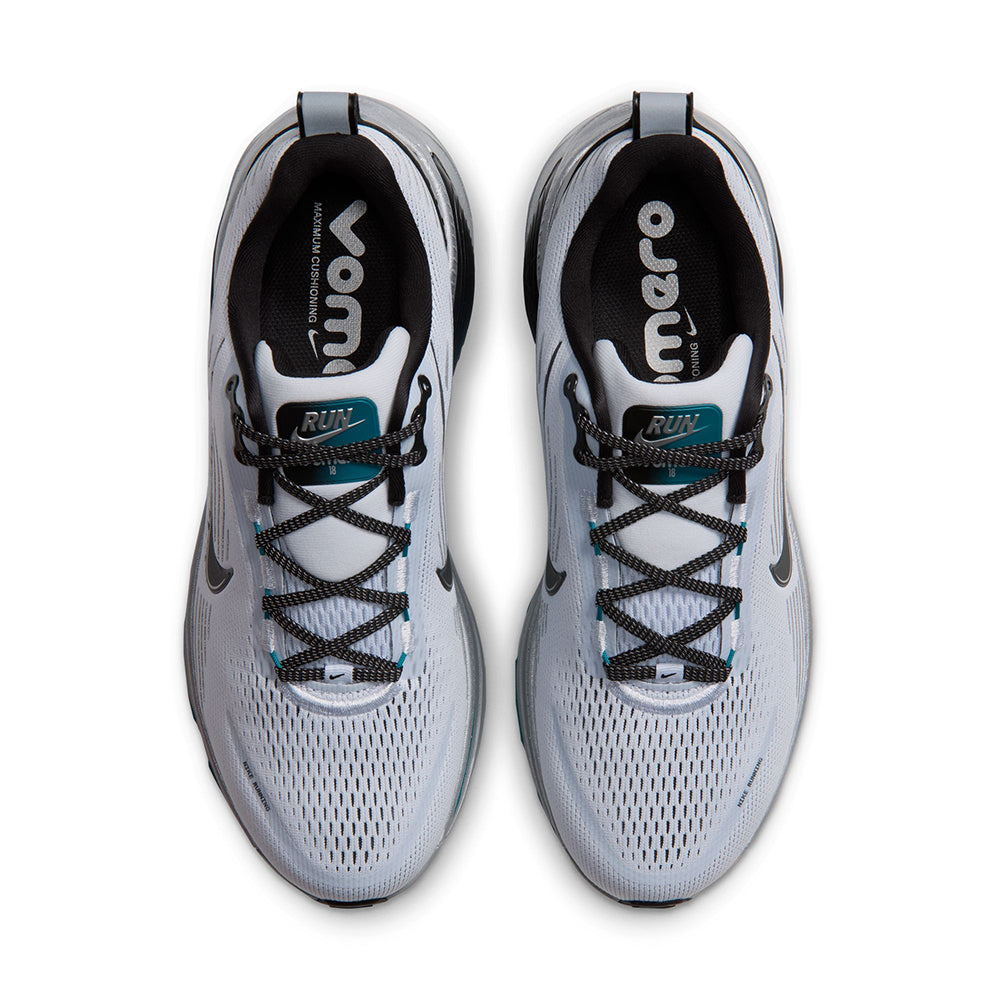 Nike M Vomero 18 Running Shoes in Grey Color
