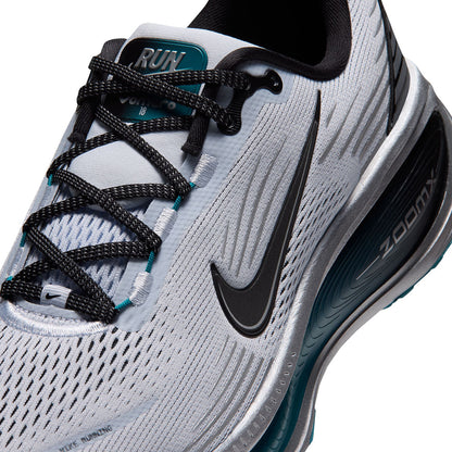 Nike M Vomero 18 Running Shoes in Grey Color