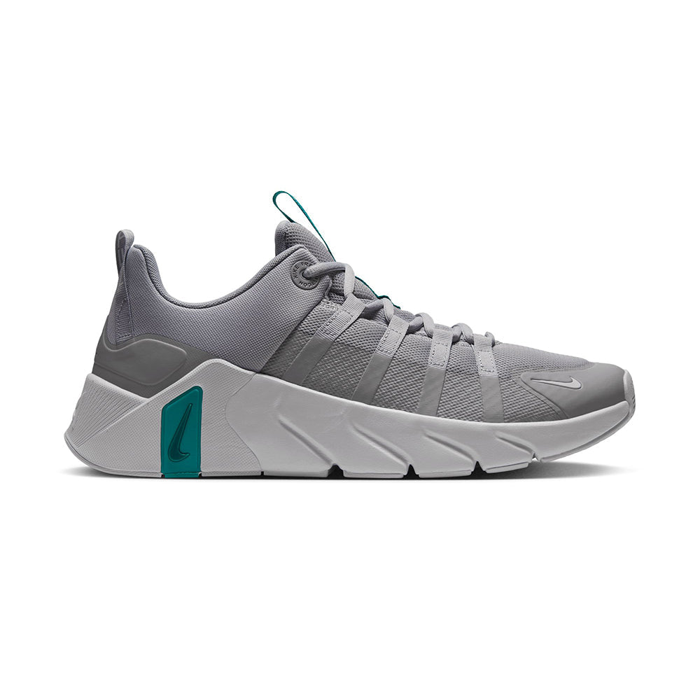 Nike M Free Metcon 7 Fitness Shoes in Grey Color