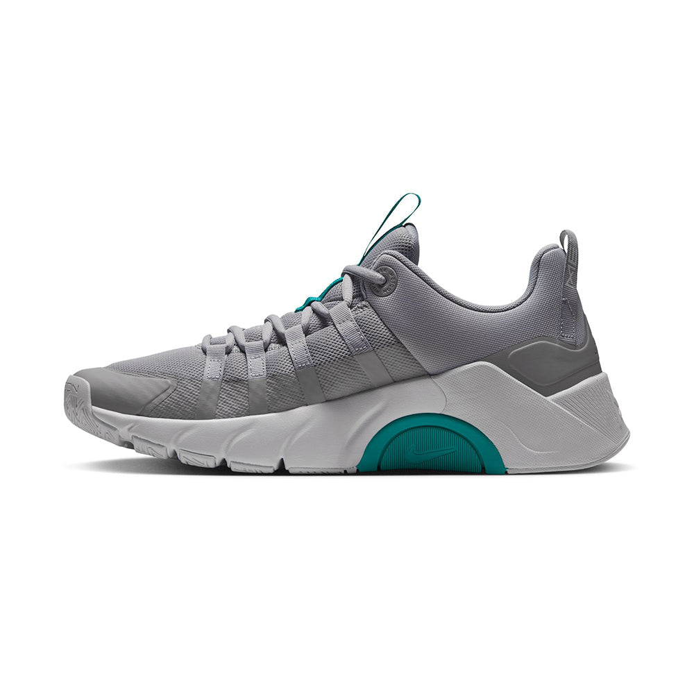 Nike M Free Metcon 7 Fitness Shoes in Grey Color