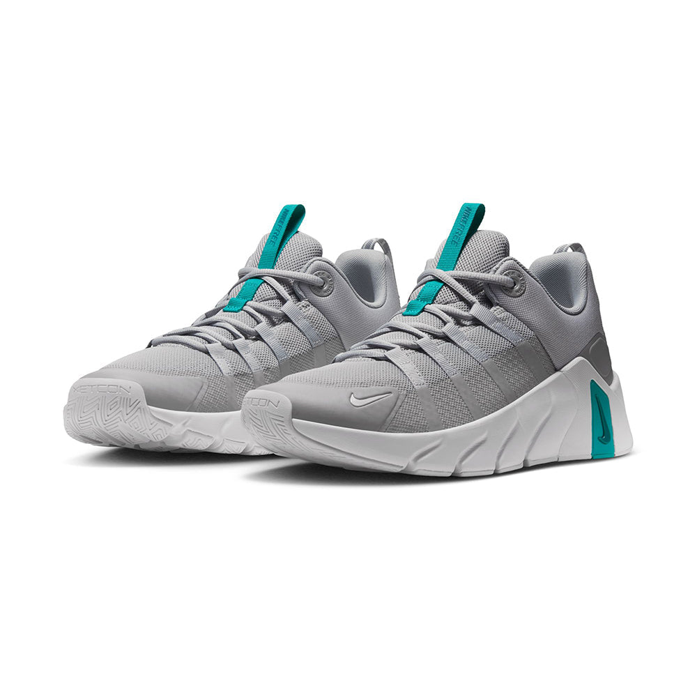 Nike M Free Metcon 7 Fitness Shoes in Grey Color