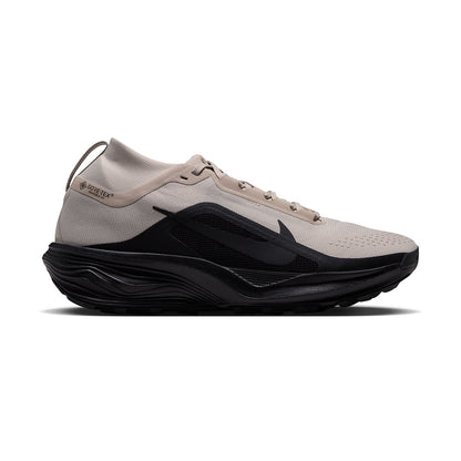 Nike M Acg Pegasus Trail GORE-Tex Trail Running Shoes in White Color