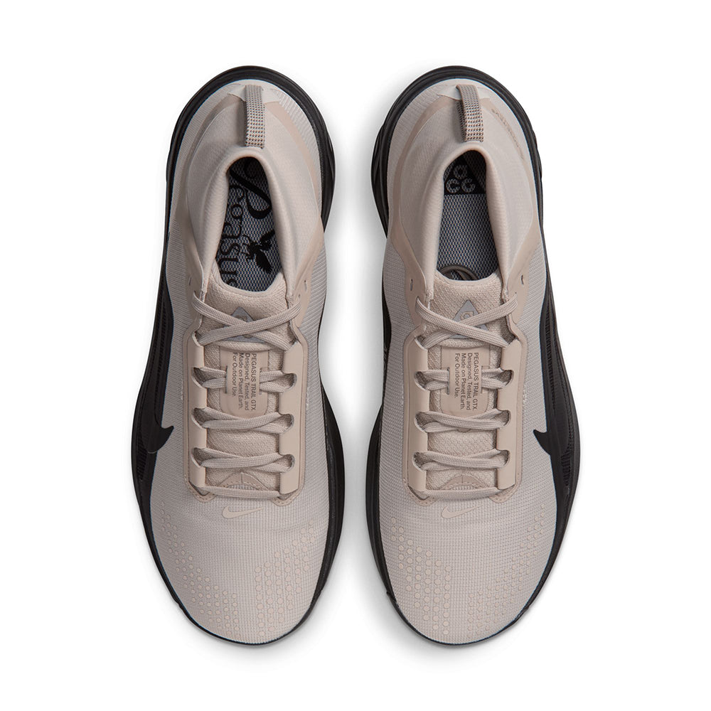 Nike M Acg Pegasus Trail GORE-Tex Trail Running Shoes in White Color