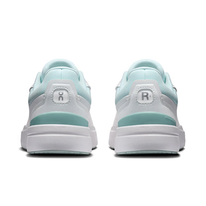 On The Roger Advantage W Sneakers in White Color