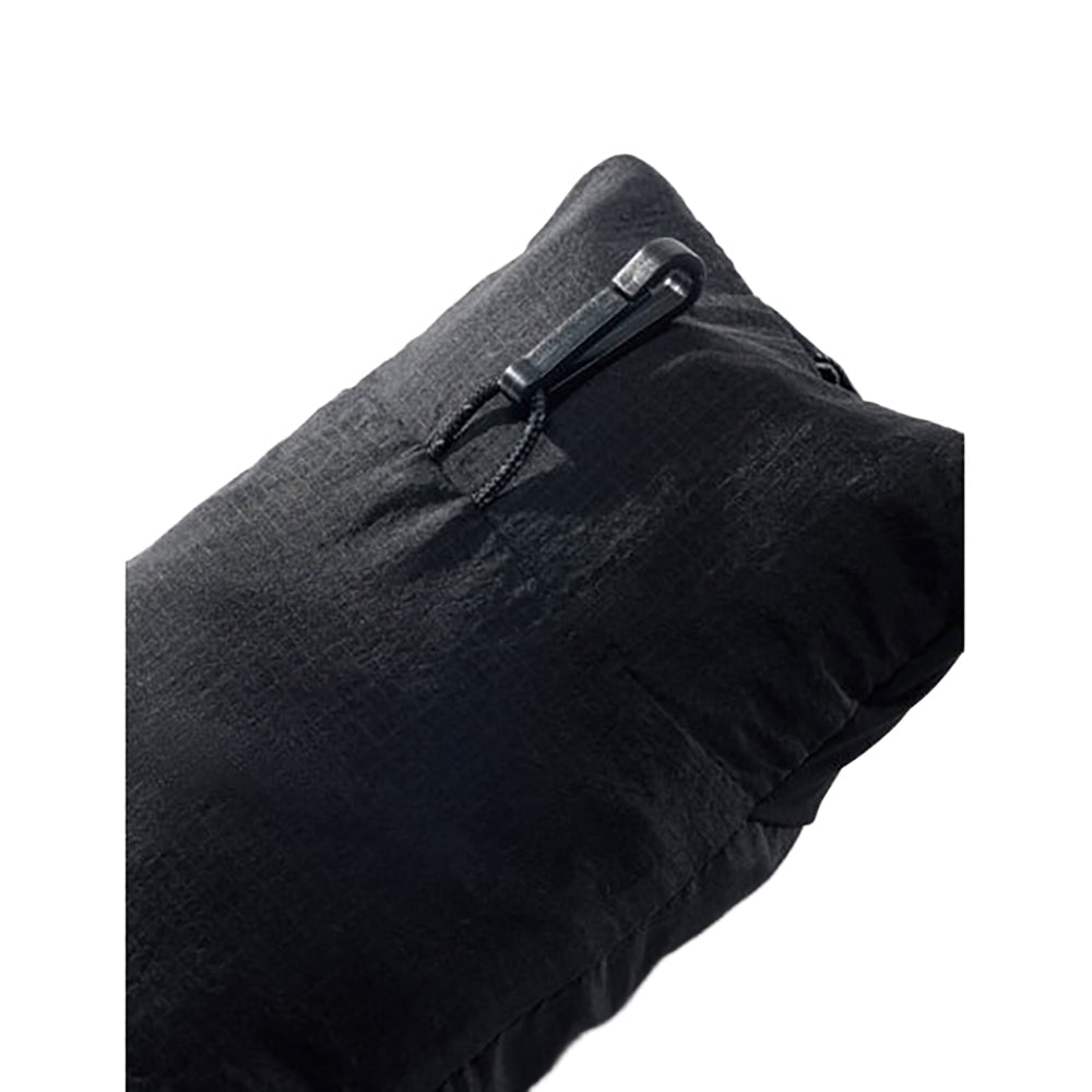 BLACKOUT TRAVEL PILLOW | BLACK