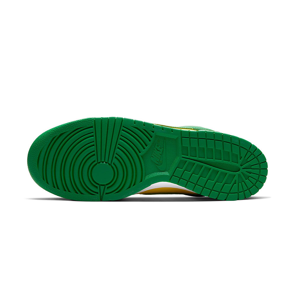 Nike Dunk Low Sp Sneakers in Green Color