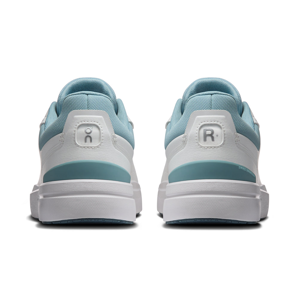 On The Roger Advantage M Sneakers in White Color
