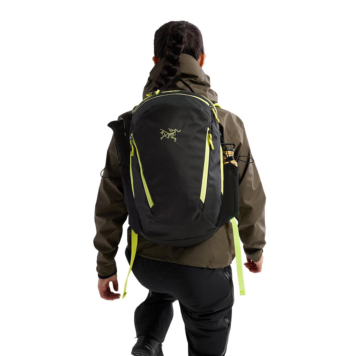 Arc'Teryx Mantis 26 Backpack Bags in Black Color