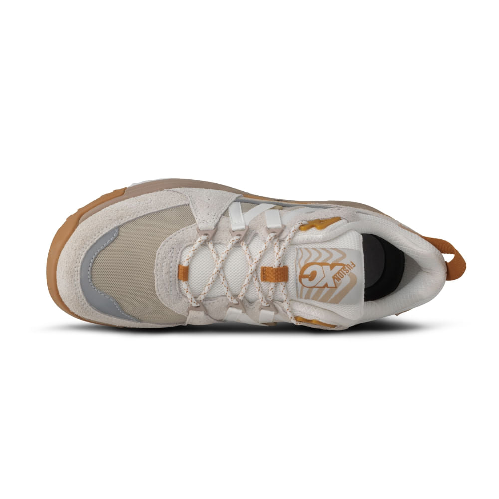 Karhu North America Unisex Fusion Xc Sneakers in White Color