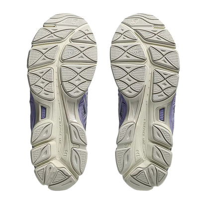 Asics Unisex GEL-Nyc Sneakers in Grey Color