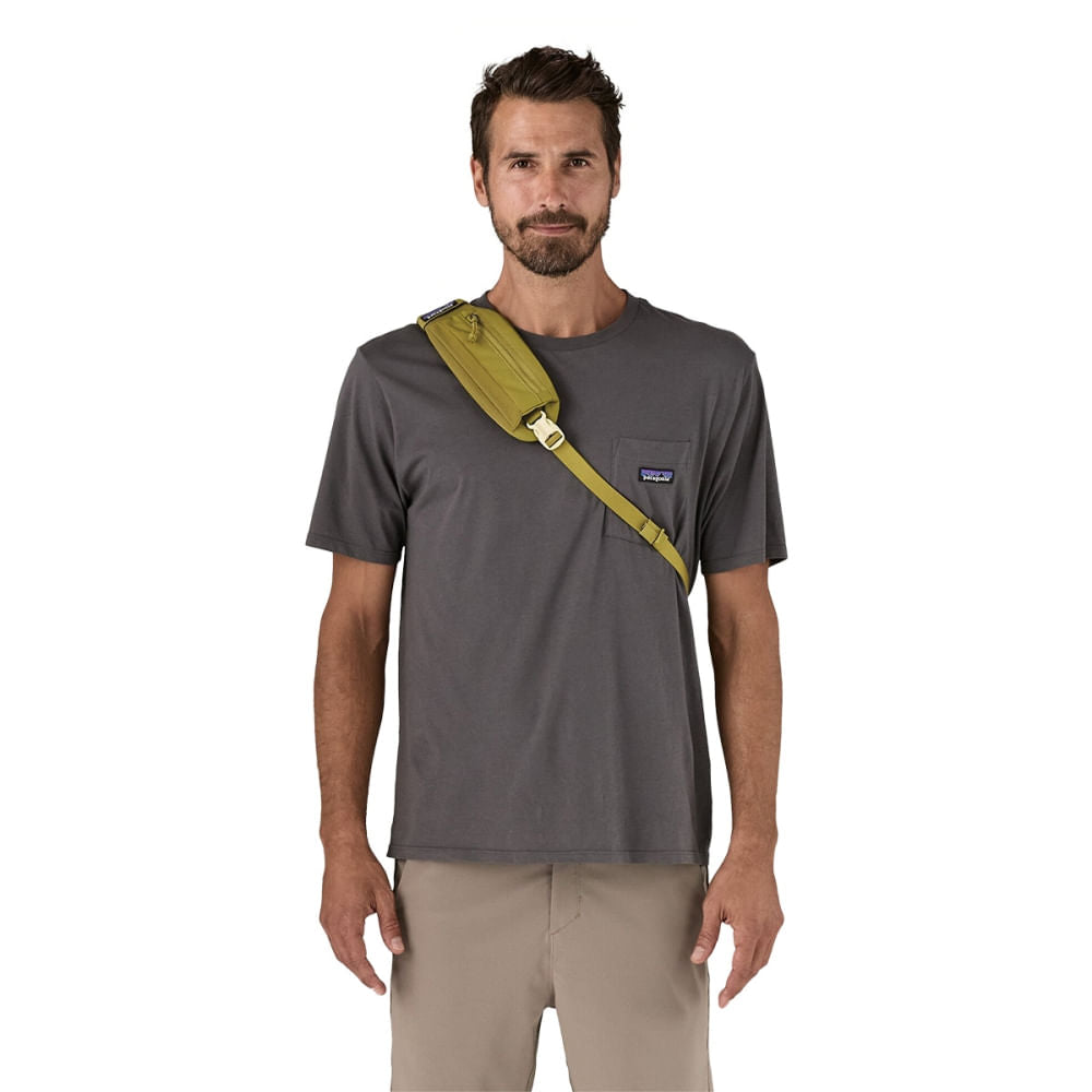 Patagonia Atom Sling 8L | GRAZE GREEN – Paragon Sports