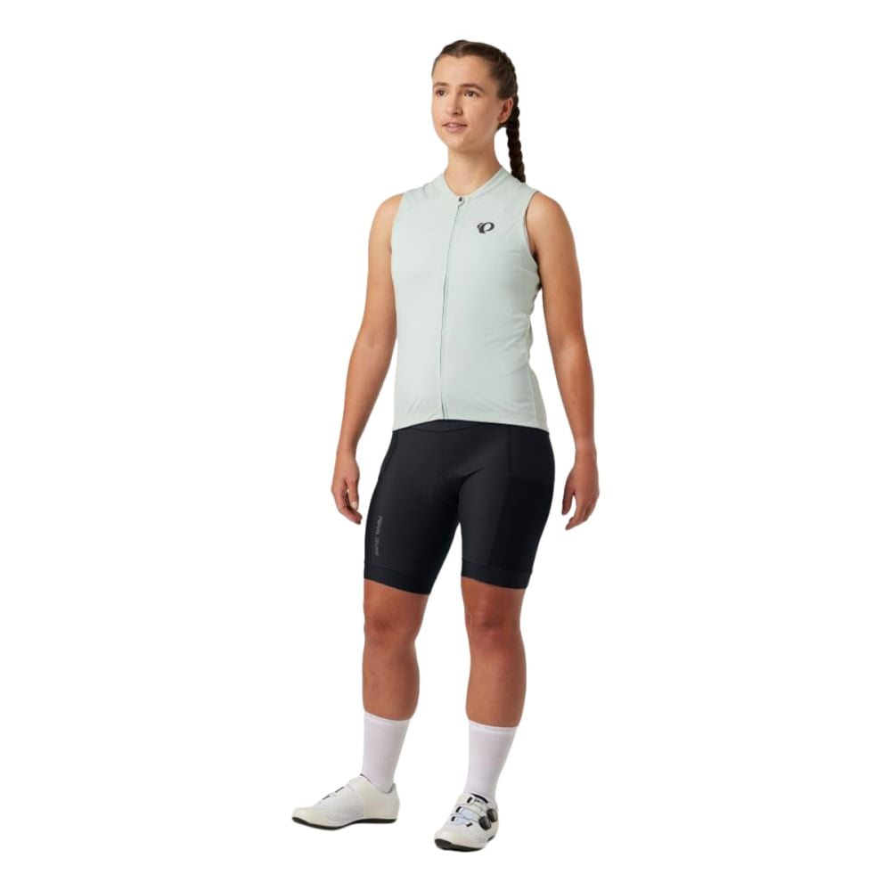 Pearl Izumi Womens Expedition Short in Black Color