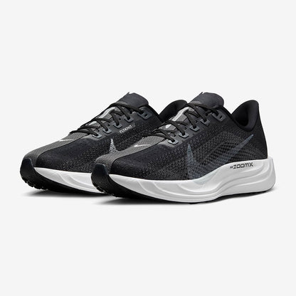 M PEGASUS PLUS | 002 BLACK/