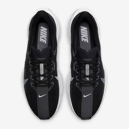 M PEGASUS PLUS | 002 BLACK/