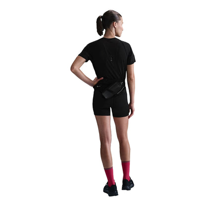 W NK SWIFT DF SS TOP | 010 BLACK/