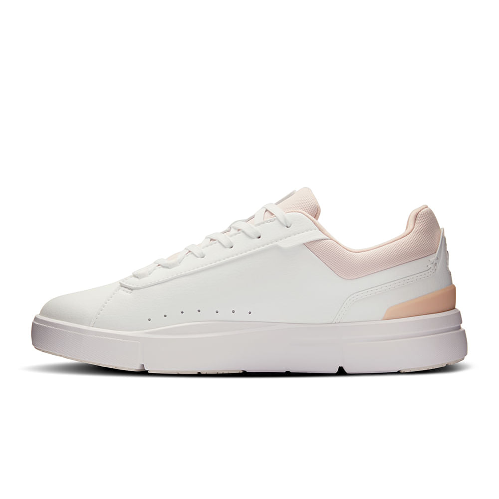On Womens The Roger Advantage W Tennis Shoes in White Color