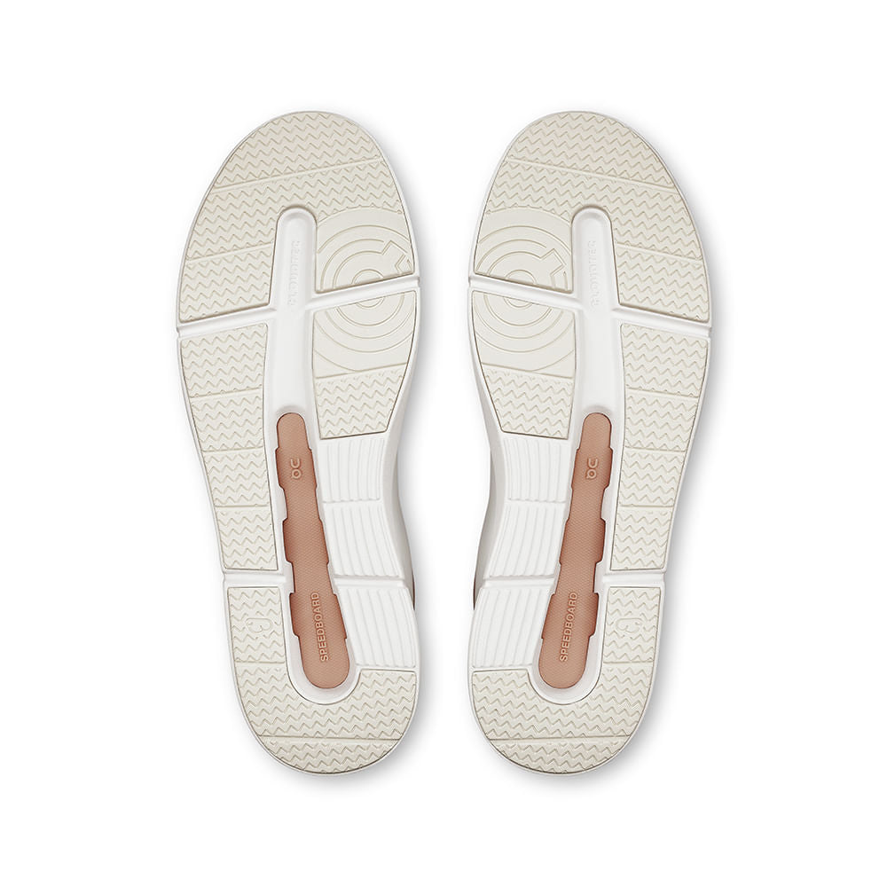 On Womens The Roger Advantage W Tennis Shoes in White Color