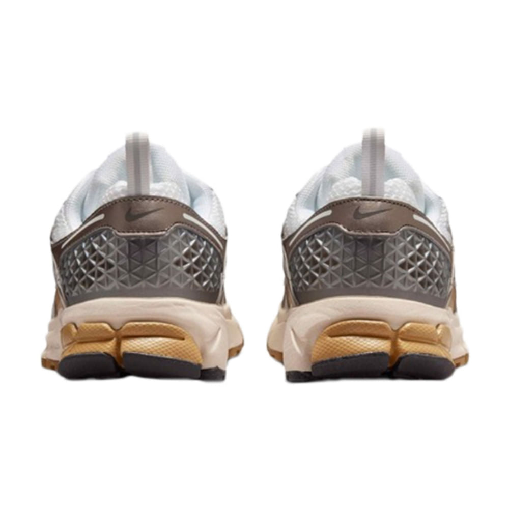 NIKE VOMERO 5 | 004-MTLC P