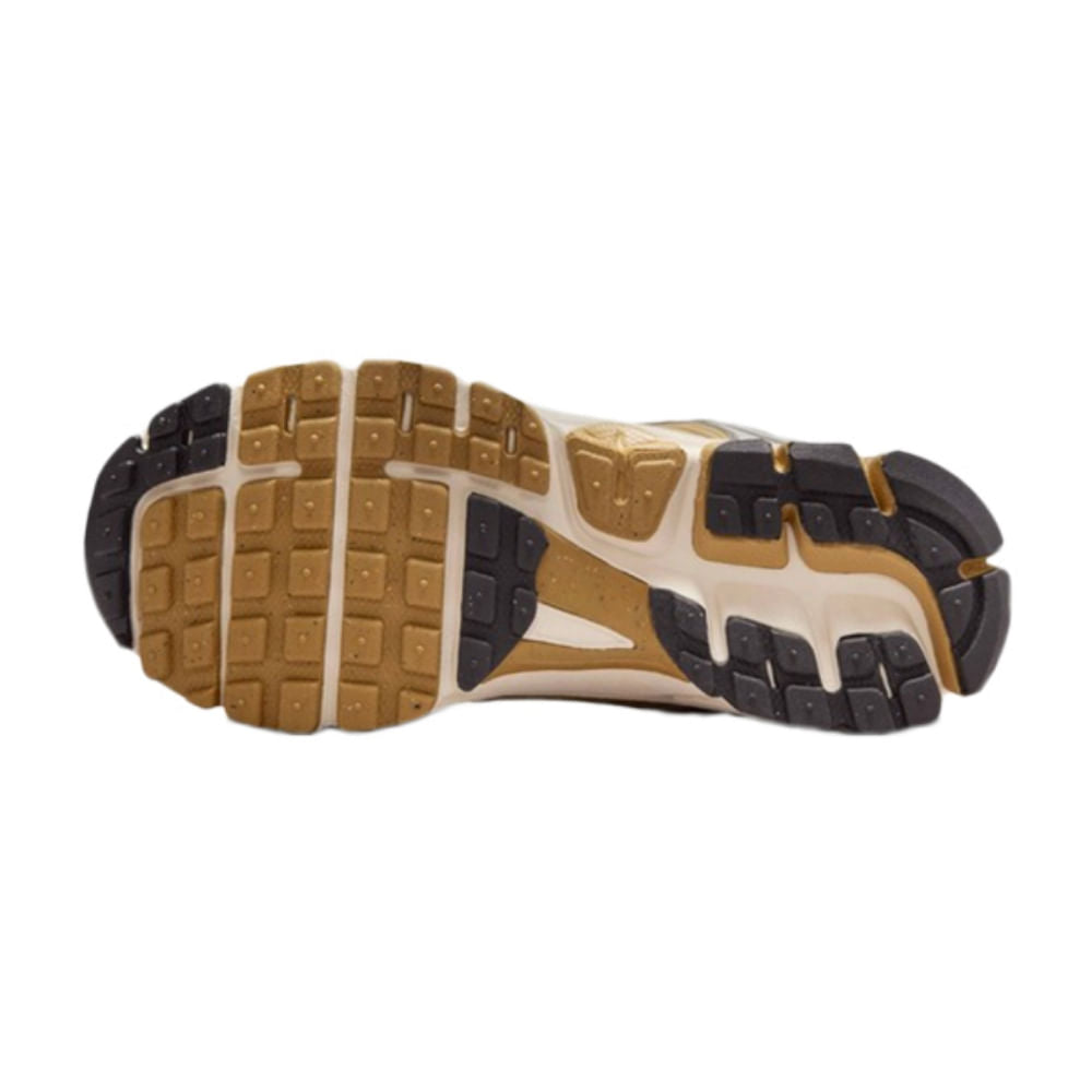 NIKE VOMERO 5 | 004-MTLC P