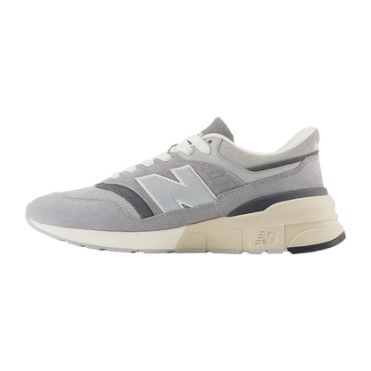 New Balance Mens 997R Sneakers in Grey Color
